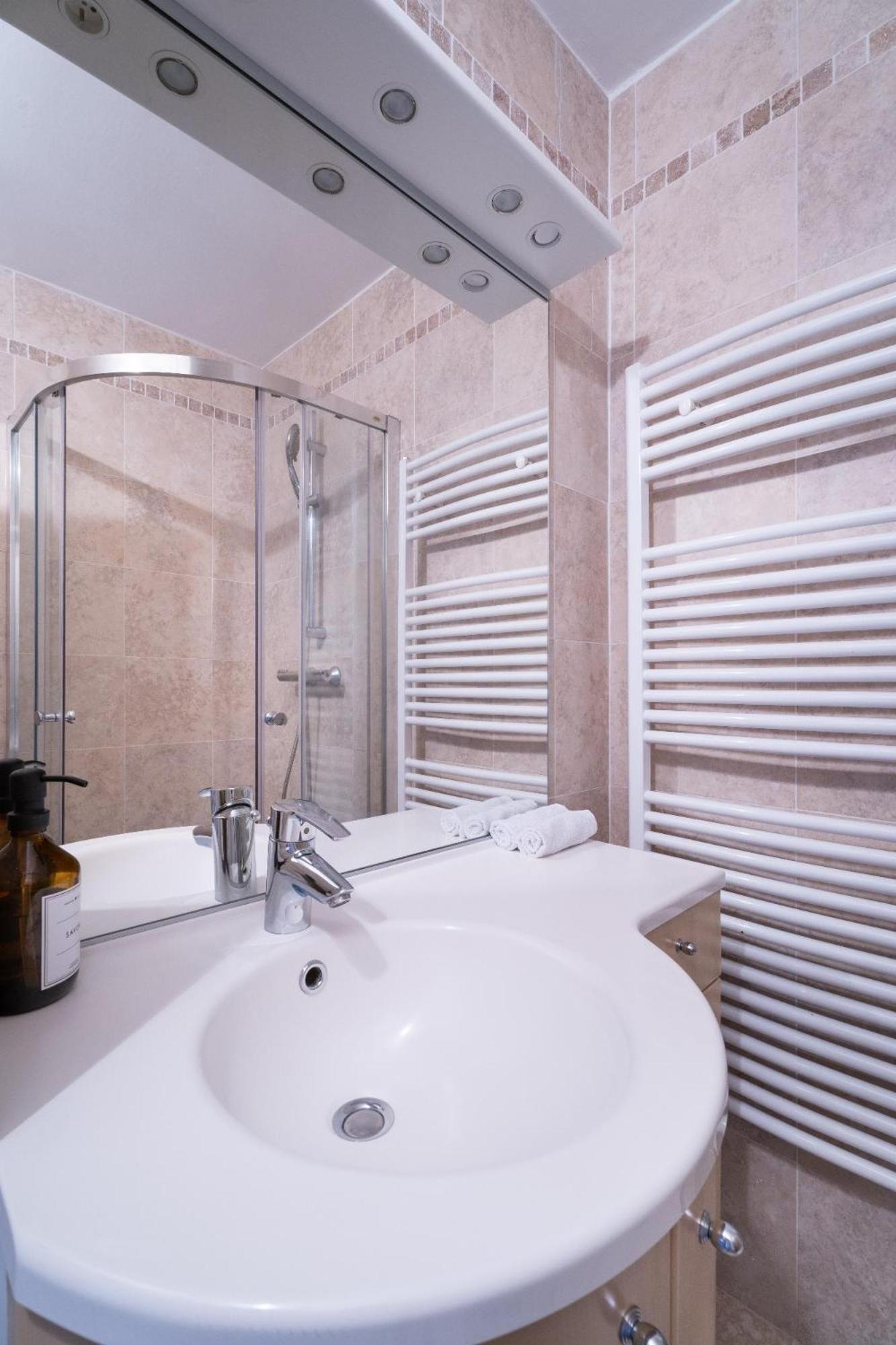 La Petite Venise Appartement Grimaud Buitenkant foto