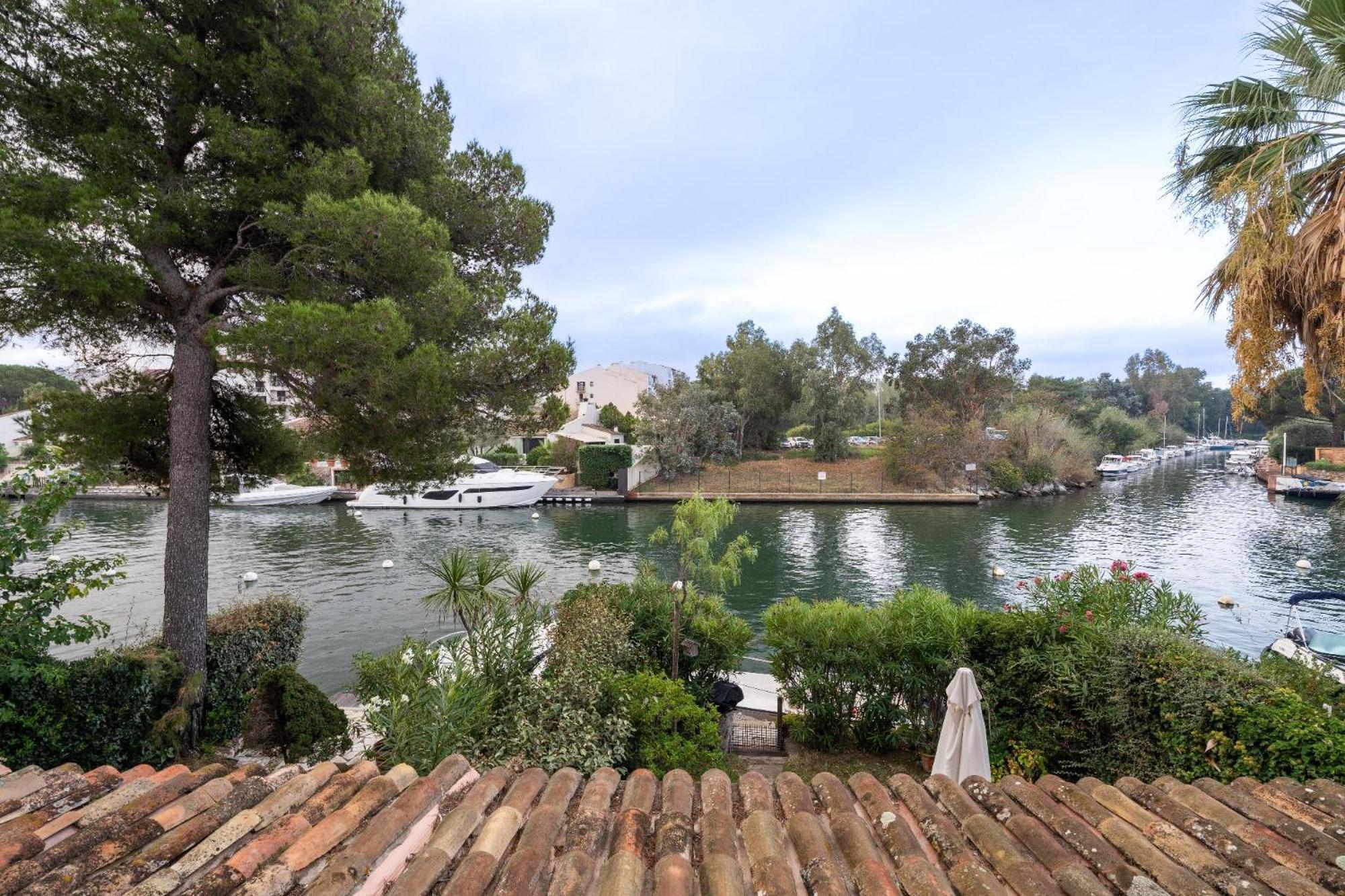 La Petite Venise Appartement Grimaud Buitenkant foto
